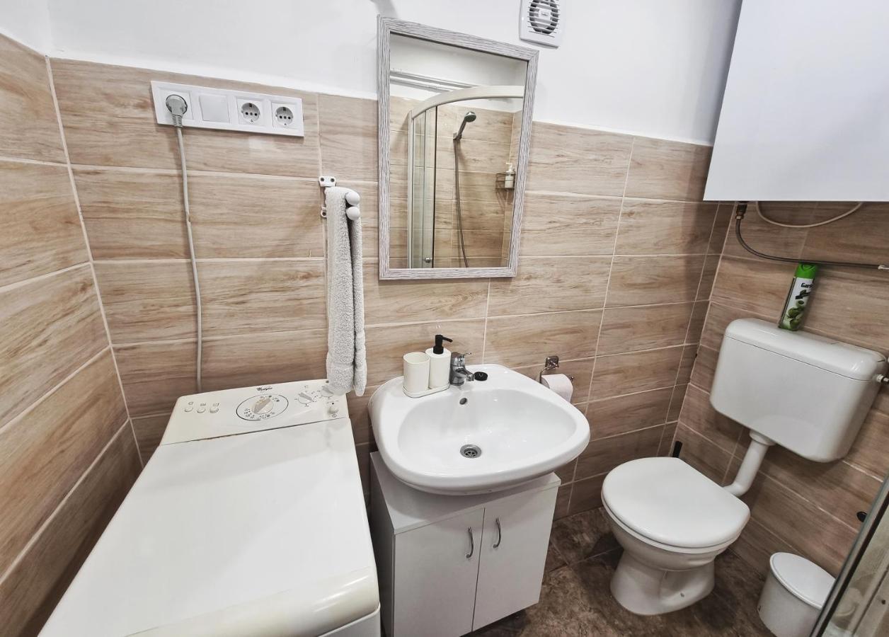 דירות Gyöngyös Gyongy Apartmanhazak מראה חיצוני תמונה